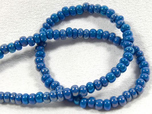 1 STRANG Glasperlen BLAU irisierend 4,1 mm - R005