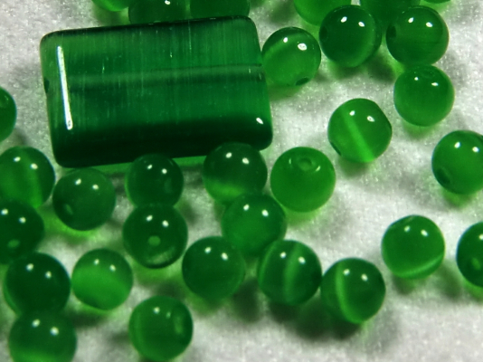 80 Stück CATEYE 4 mm FARBE zur Auswahl