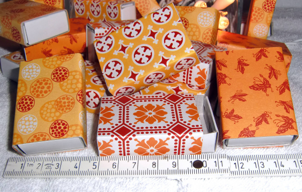 24 Schachteln zum Befüllen Adventskalender GELB orange WEISS - Retro