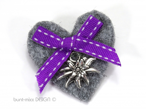 HERZ - Brosche Edelweiss - Anhänger und Schleifchen lila violett