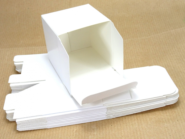 10 Schachteln Geschenkbox, weiß Würfel 6 cm, Gastgeschenk Hochzeit Geschenke verpacken Adventskalender, Kraftpapier-Karton, square box white